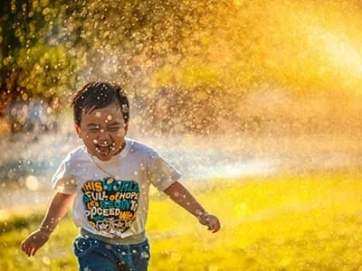 65 frases de felicidade para status para inspirar seus contatos