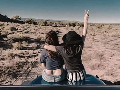 95 legendas para foto com melhor amiga que irão fortalecer a amizade