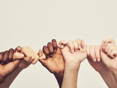 45 frases de solidariedade que vão te ajudar a praticar esse ato