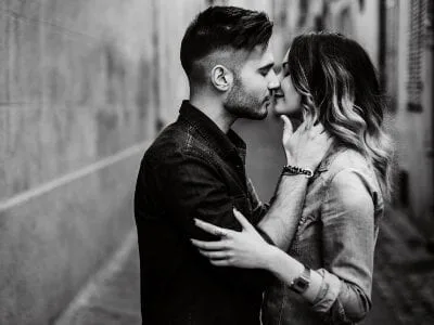 40 frases de amor à primeira vista para quem se encantou em um olhar