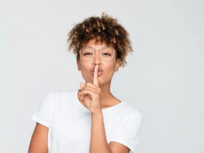 55 frases para recalcadas que vão te blindar contra a inveja delas