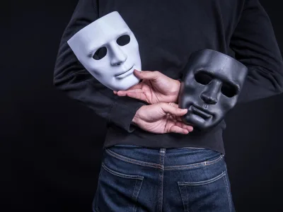 40 frases de hipocrisia para identificar quem muito fala e pouco faz
