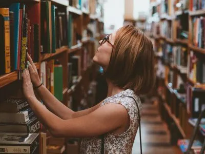 50 frases de incentivo à leitura para mergulhar no universo literário