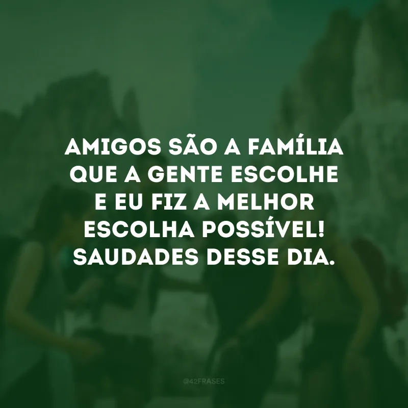 Amigos são a família que a gente escolhe e eu fiz a melhor escolha possível! Saudades desse dia. #tbt 