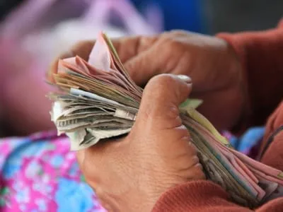 35 frases sobre ganância para procurar felicidade nas coisas simples