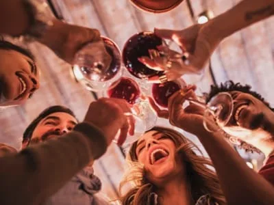 40 frases de brinde para celebrar a beleza da vida