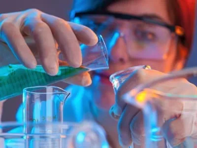 35 frases de química que mostram a beleza e a importância da ciência