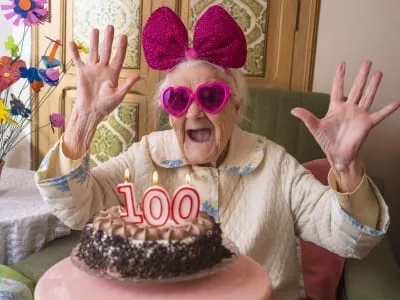 60 frases de aniversário engraçadas para comemorar com os amigos