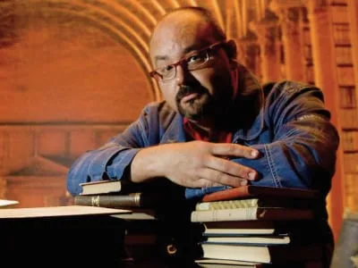 50 frases de Carlos Ruiz Zafón que vão te fazer refletir bastante
