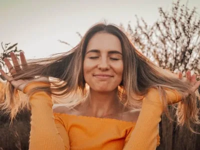 63 frases de alegria para status que vão provocar sorrisos
