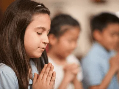 40 frases de Deus para crianças porque é delas o Reino dos Céus