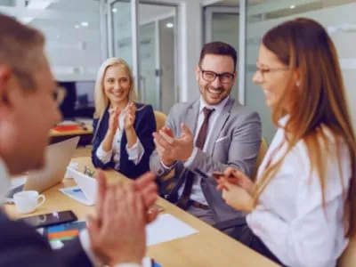 45 frases de elogios profissionais para motivar a equipe