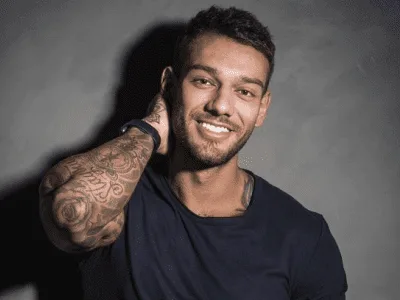 30 frases de Lucas Lucco para quem está em um romance