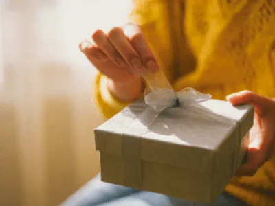 34 frases sobre presentes para você prestigiar os seus ganhos da vida