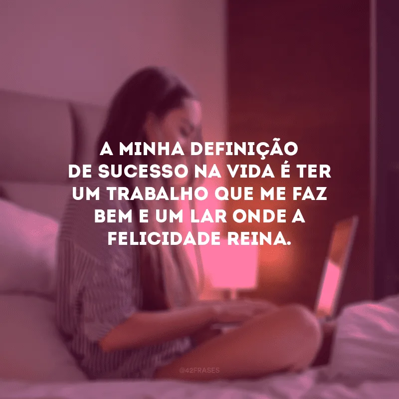 A minha tristeza é intensa e profunda ao mesmo tempo. É uma dor na alma que insiste em ficar por aqui.