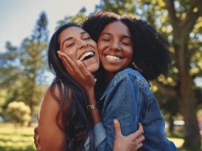 40 frases para amiga querida que mostram o quanto vocês são próximas