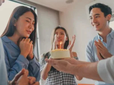 40 frases de feliz aniversário com Deus para celebrar o dom da vida