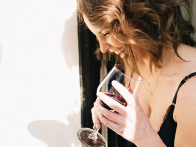 50 frases de vinho engraçadas para rir enquanto bebe uma garrafa