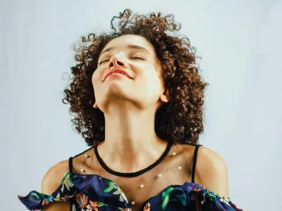 50 frases de gratidão a Deus para status celebrando Seu amor e cuidado