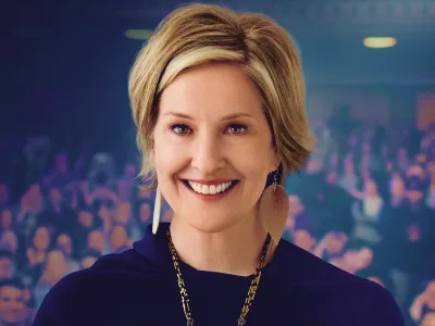 30 frases de Brené Brown que carregam as ideias dessa figura inspiradora