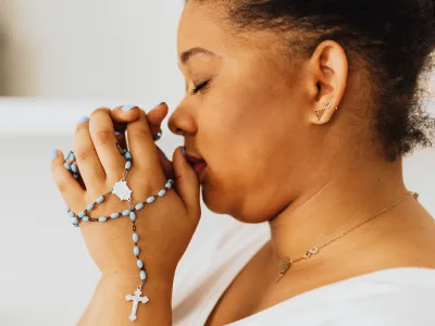 80 frases católicas para status que te levam mais perto de Deus