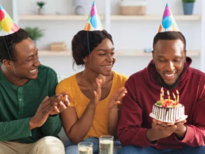 45 frases de aniversário para compadre que agradecem pela amizade