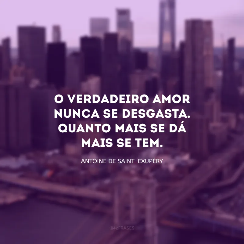 O verdadeiro amor não precisa de grandes gestos para existir, ele reside na simplicidade dos detalhes cotidianos.