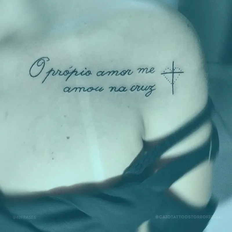 O próprio amor me amou na cruz.