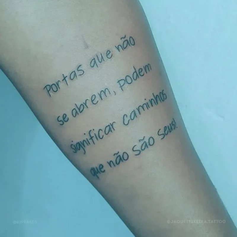 Portas que não se abrem, podem significar caminhos que não são seus.