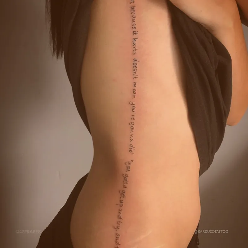 Just because it hurts doesn\'t mean you\'re gonna die. You gotta get up and try, and try, and try. (Só porque dói não significa que você vai morrer. Você tem que se levantar e tentar, e tentar, e tentar.)