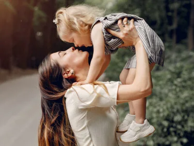 60 frases de aniversário de filha para mãe que reafirmam laços